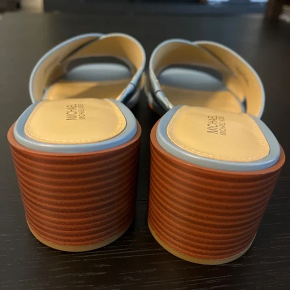 New Michael Kors Abbot Mule - Picture 3 of 6